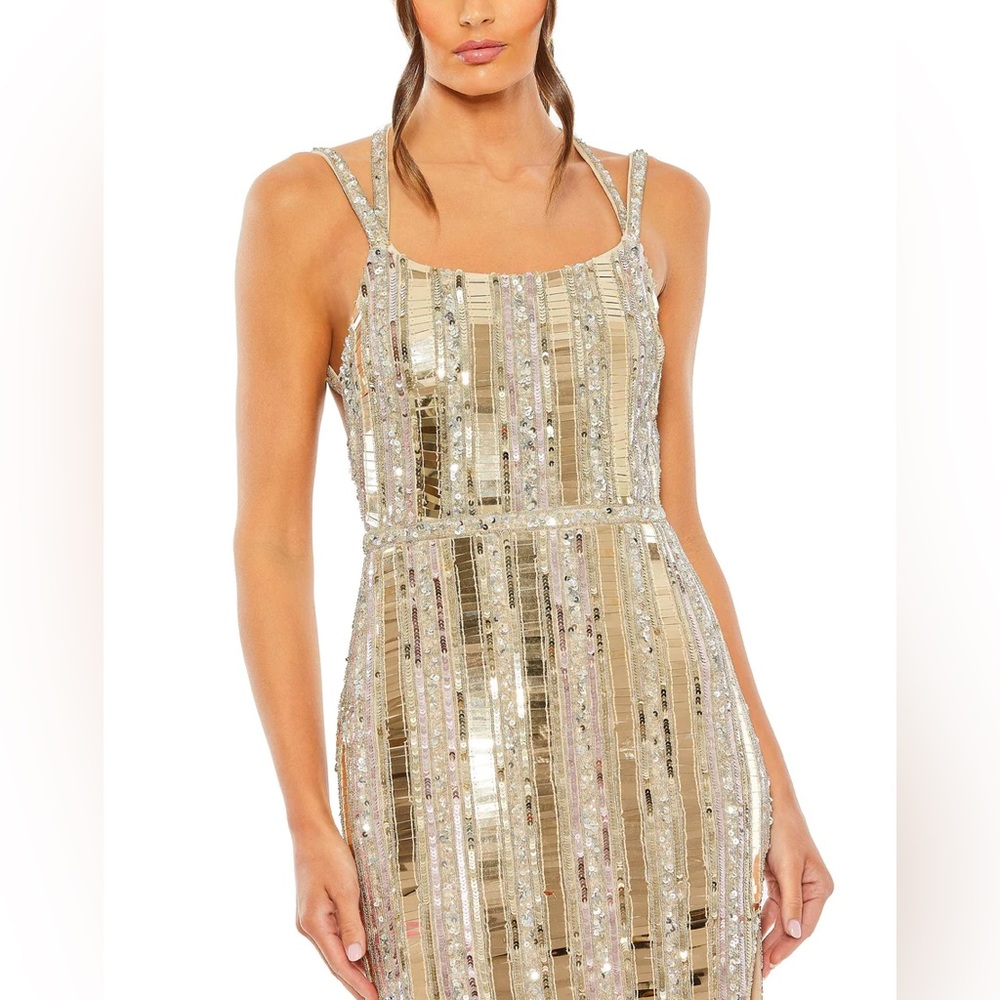 Mac Duggal 93981 Halter Neck Embellished Detailed Back Gown Size 4 Nude Silver - Picture 4 of 6
